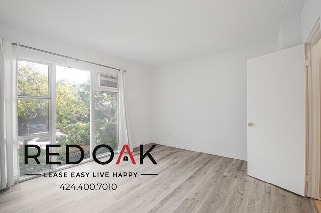 Foto del edificio - 1327 Laurel Ave