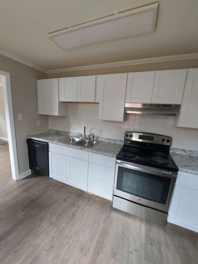 Foto del edificio - Left Side of Duplex