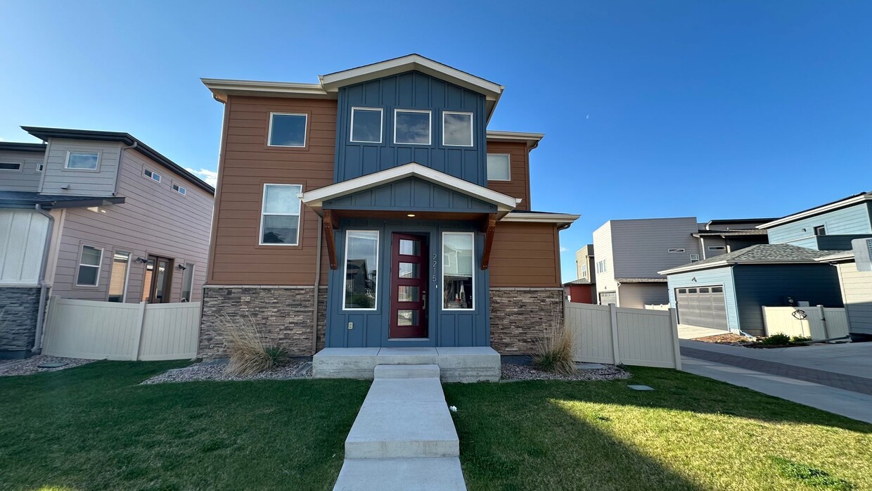 Primary Photo - Great House In Fort Collins