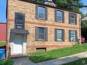 Building Photo - 504 Cherry St