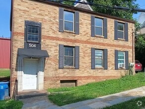 Building Photo - 504 Cherry St