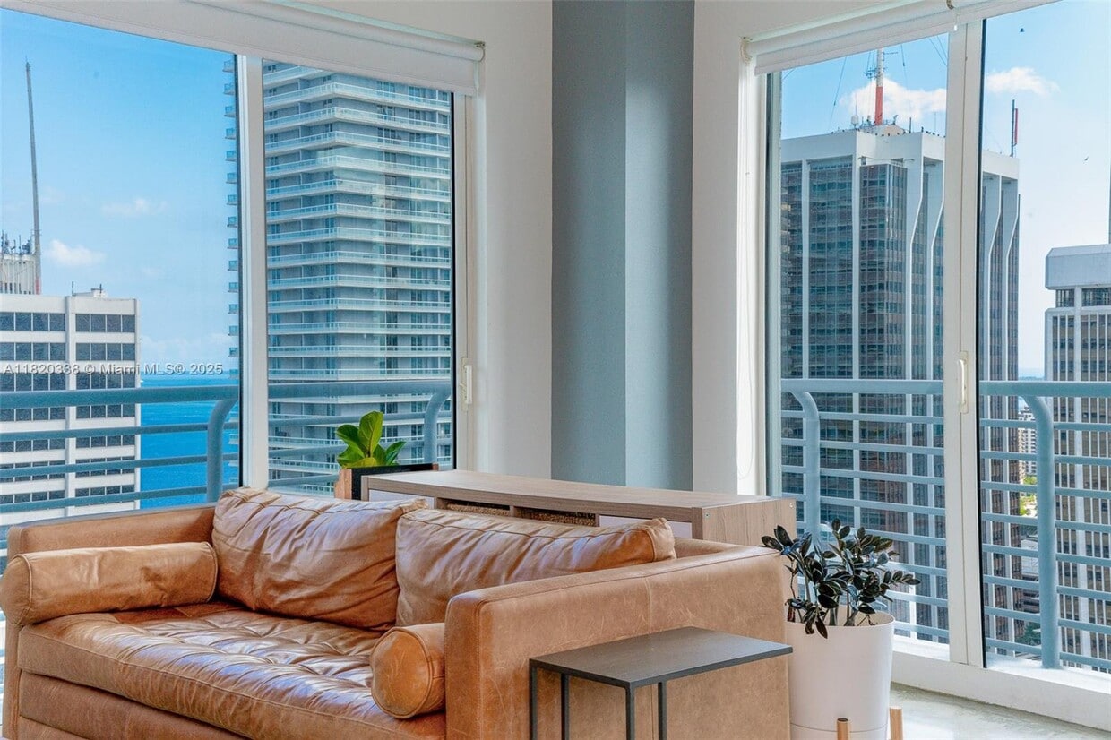 Primary Photo - 133 NE 2nd Ave