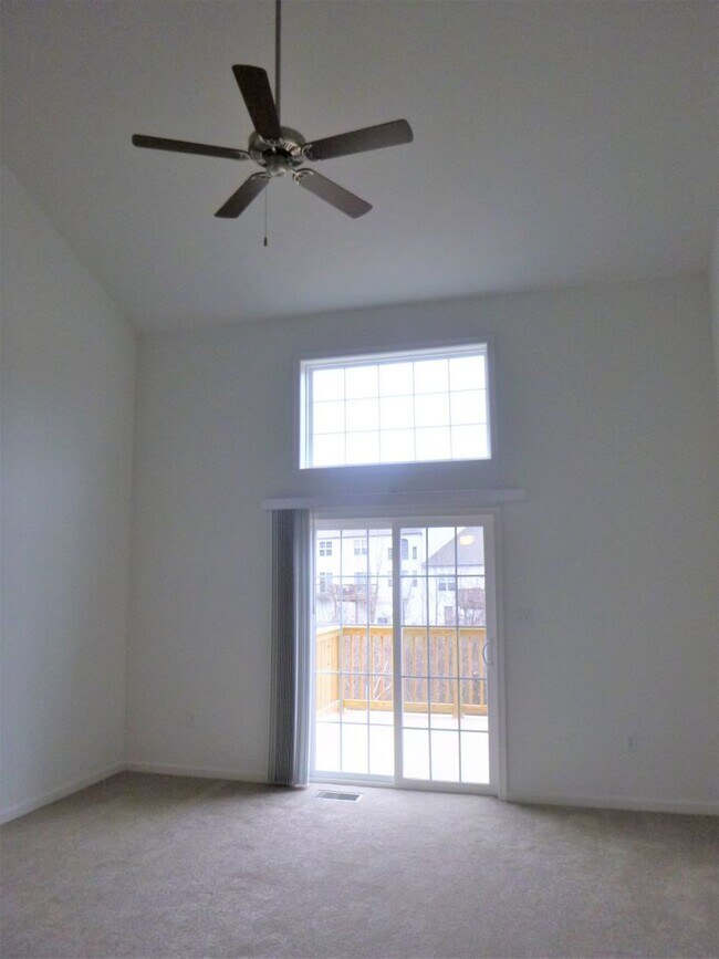 Building Photo - 4617 Hamlin Ln