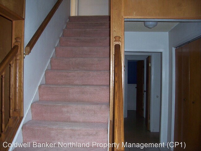 Building Photo - 3 br, 3 bath House - 1459 University Hgts ...