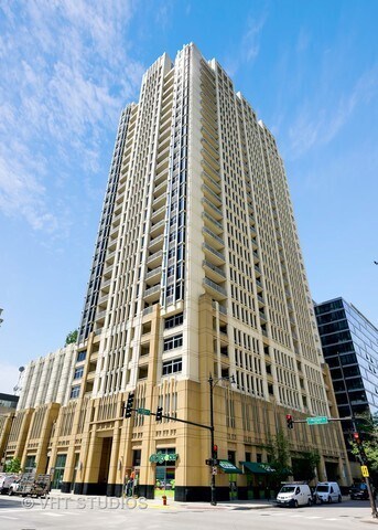 Building Photo - 1400 S Michigan Ave