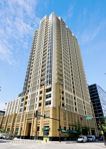 Building Photo - 1400 S Michigan Ave