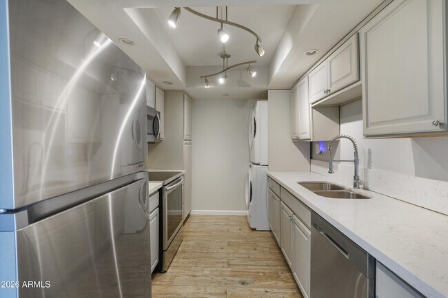 Foto del edificio - 10444 N 69th St