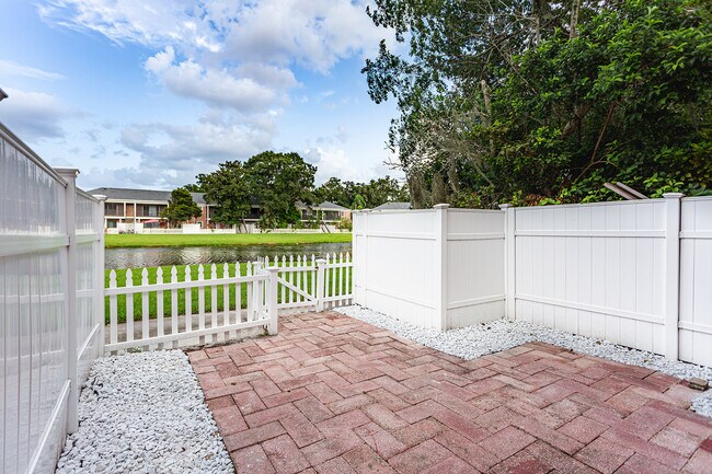Foto del edificio - 13713 Juniper Blossom Dr