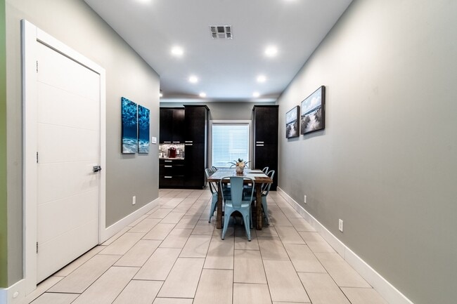 Building Photo - 14309 Kemps Way