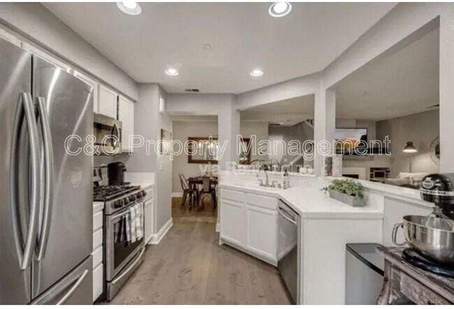 Foto del edificio - 6221 Barb Werner Ln