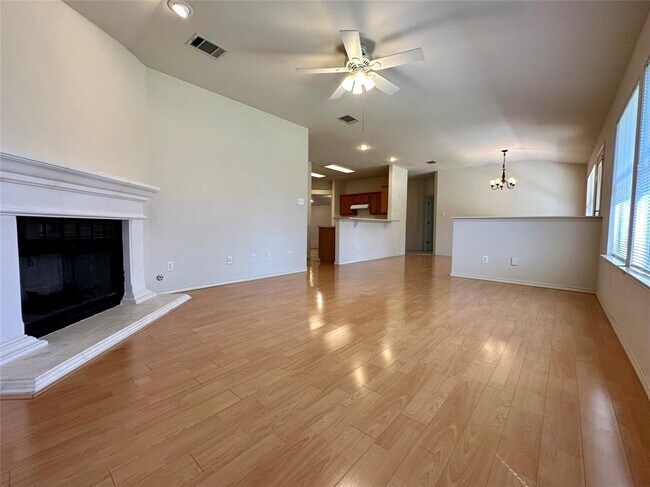 Foto del edificio - 4526 Tello Path