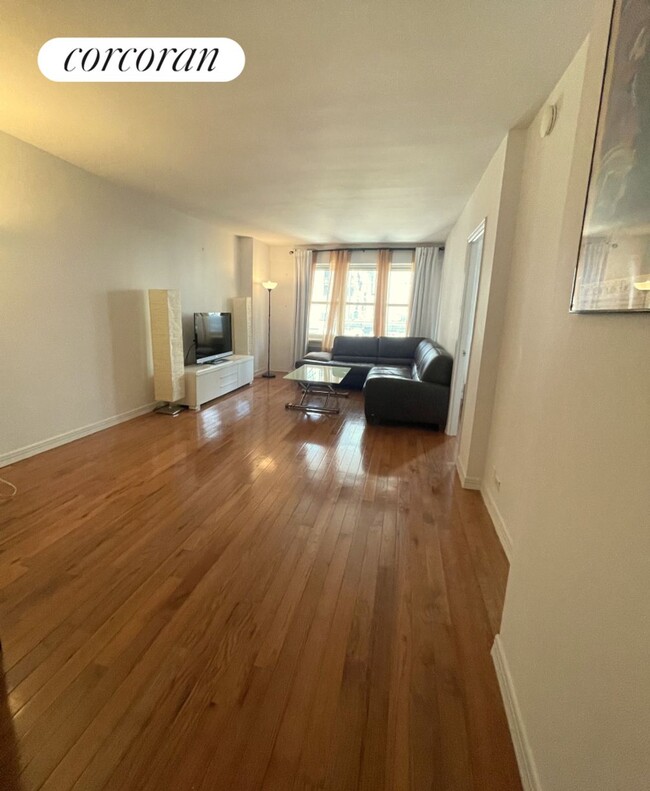 Building Photo - 159 W 53rd St