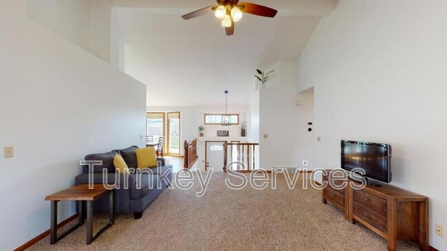 Foto del edificio - 204 Summerset Dr