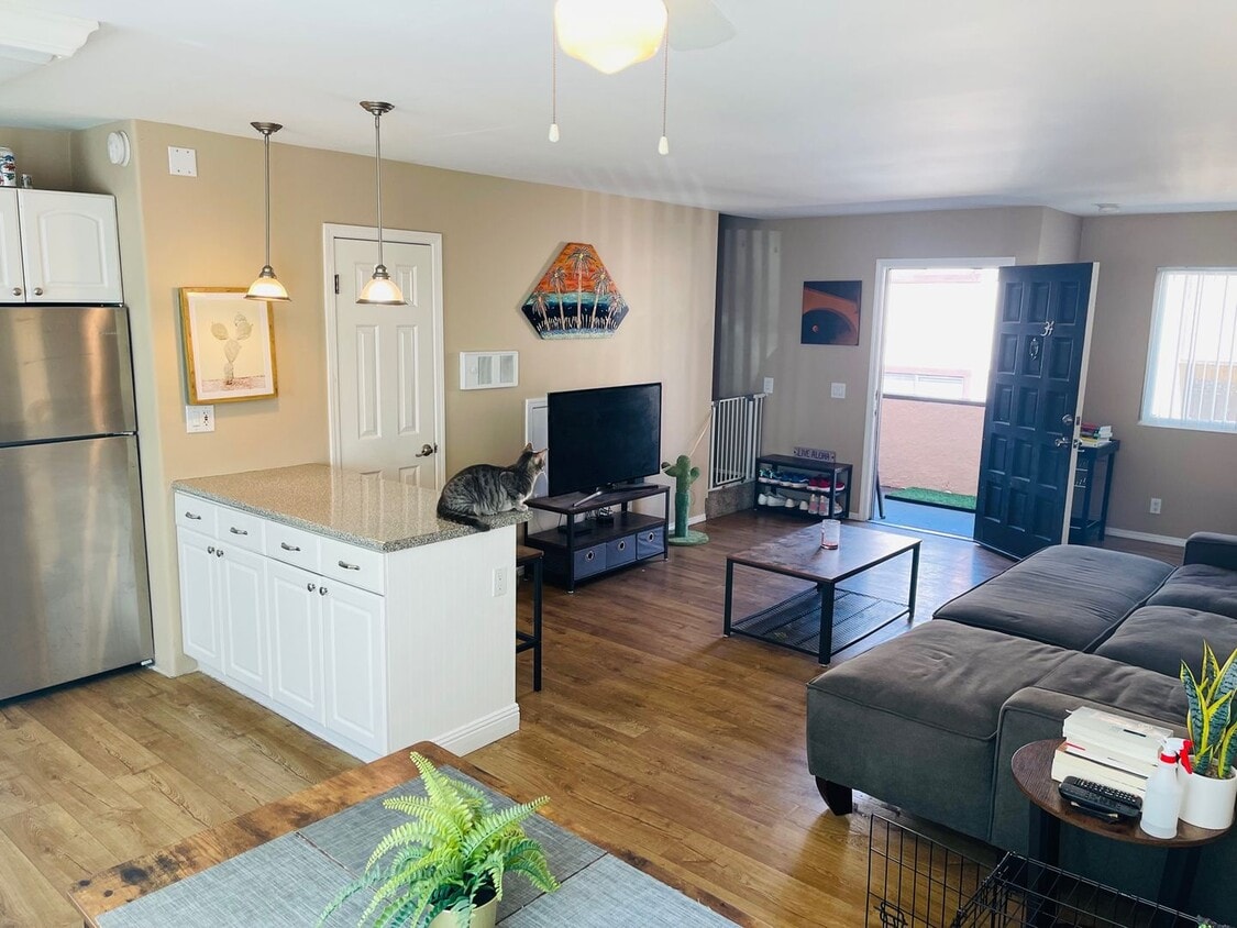 Foto principal - August Move in 8/10/25- Pre-lease Today! M...