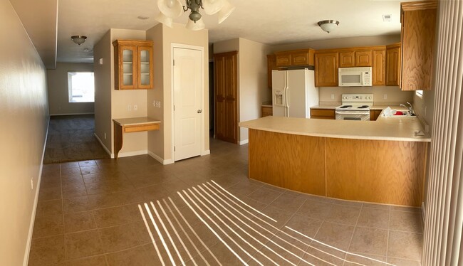 Foto del edificio - Very nice 3 bedroom 2.5 bath townhome in g...