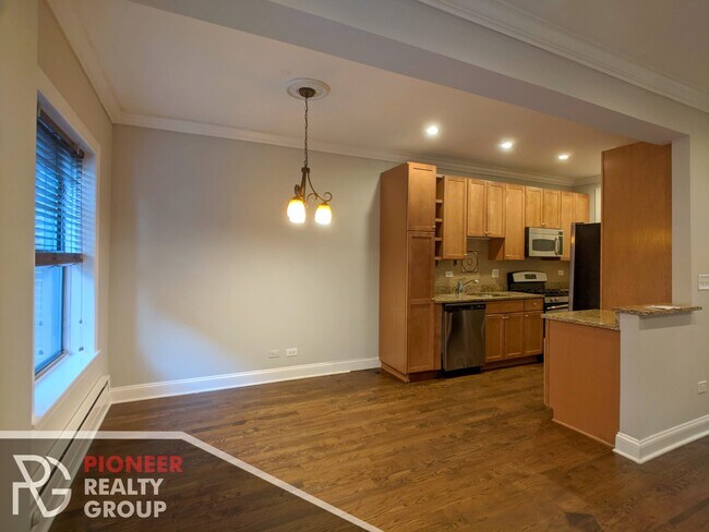 Foto del edificio - 736 W Addison St