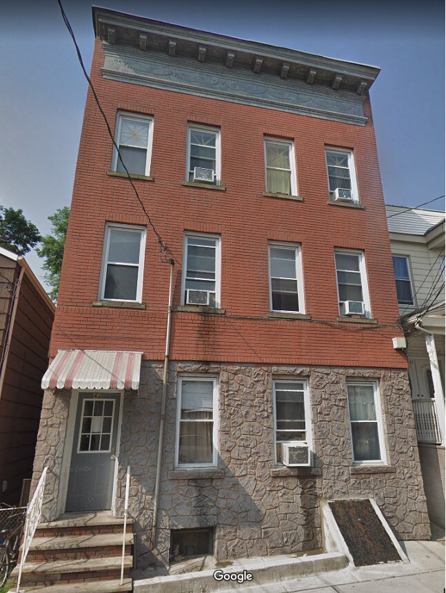 Building Photo - 42 Halstead St