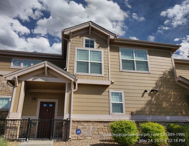 Murphy Creek Townhome Townhouse for Rent in Aurora, CO