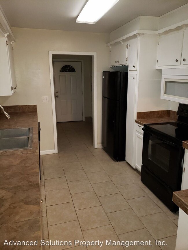 Building Photo - 5 br, 3 bath House - 3910 Churn Creek Rd