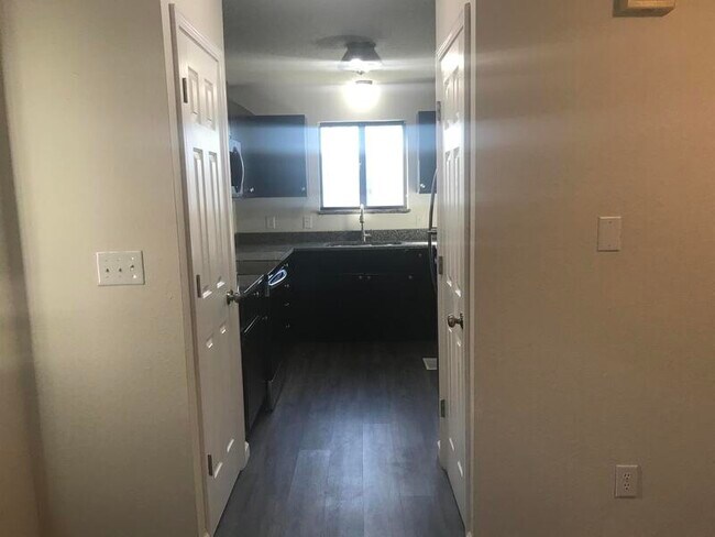 Foto del edificio - 19 Twin Oaks Dr