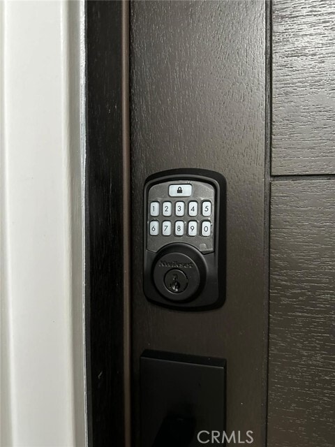 Foto del edificio - 1758 W 36th St