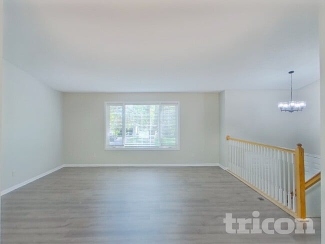 Building Photo - 407 Wagon Wheel Cir