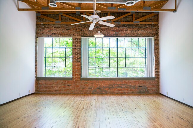 Building Photo - Expo Park