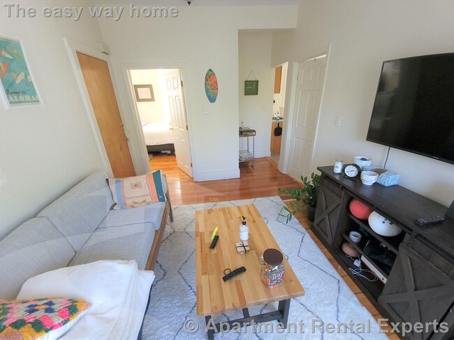 Photo - 37 Oak St Apartment