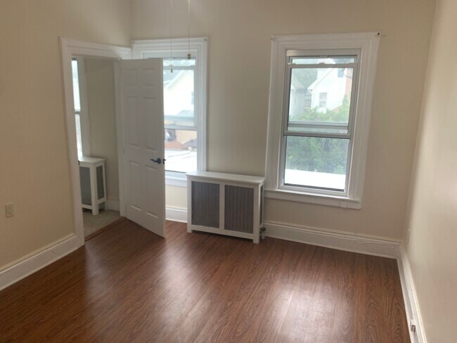 Foto del edificio - 1050 E 94th St