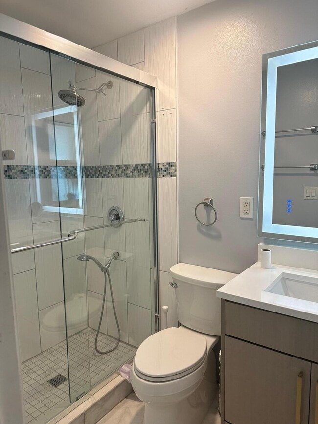 Building Photo - 1077 Fernlea Dr