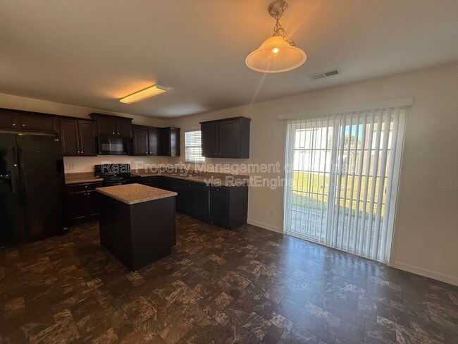 Building Photo - 1907 Northrop Dr