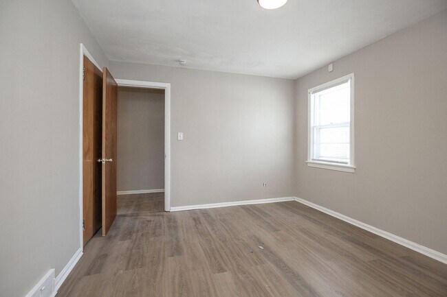 Foto del edificio - Spacious 3 bedroom/2 bath Cleveland Hts single family house!