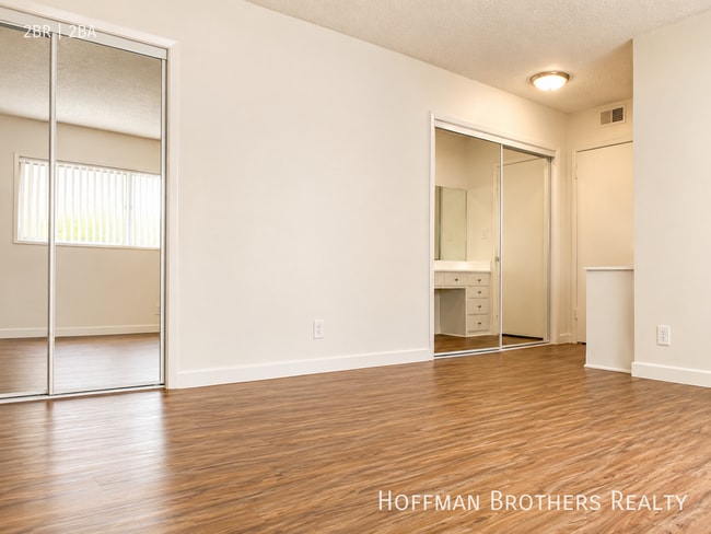 Building Photo - 3772 Lockland Dr
