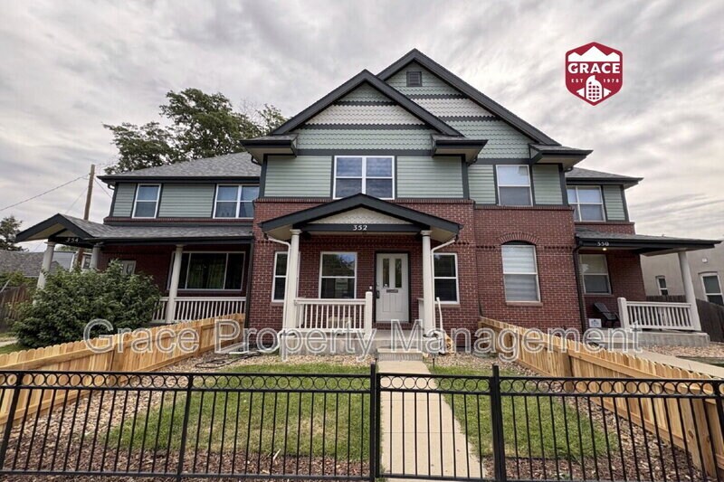 Primary Photo - 352 Galapago St