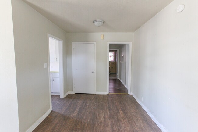 Building Photo - 840 Chestnut St