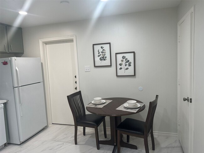 Foto del edificio - 6507 Morningside Dr
