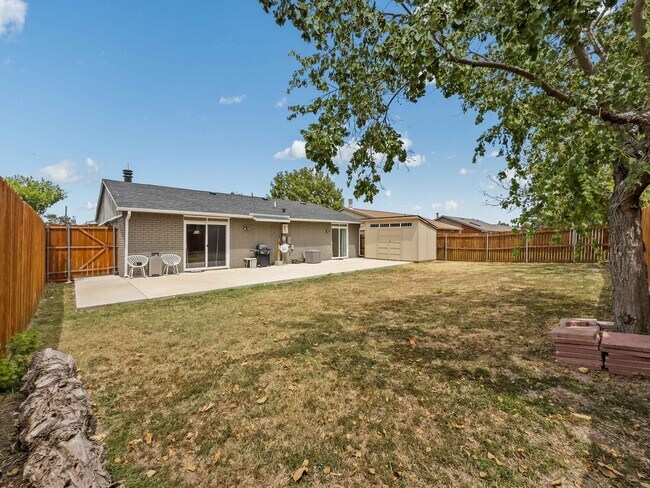 Foto del edificio - 4917 Woodruff Dr