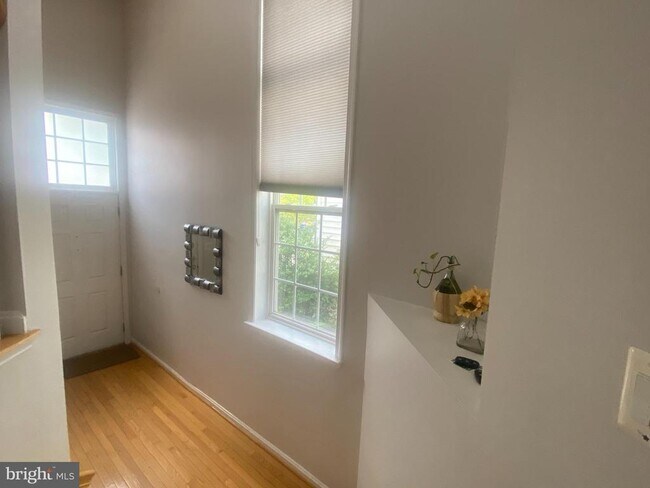 Foto del edificio - 13030 Greg Roy Ln