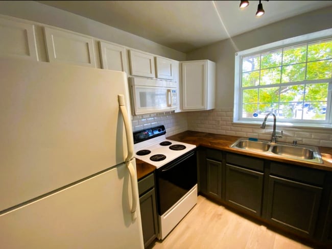 Foto del edificio - 17293 E Ford Dr