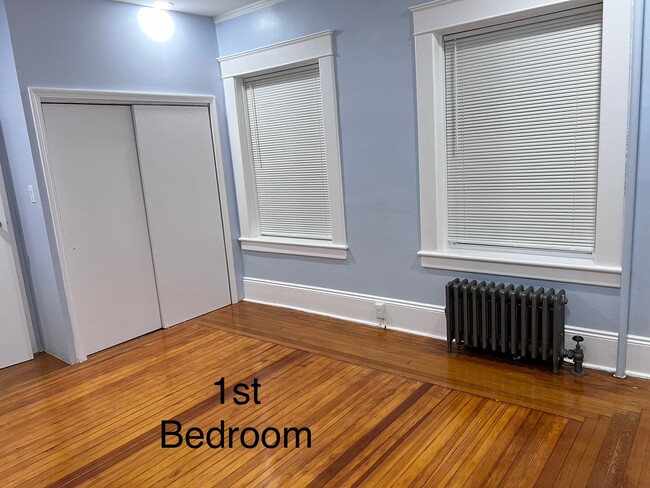 Foto del edificio - 938 Enfield St