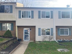 Building Photo - 4313 White Oak Ct