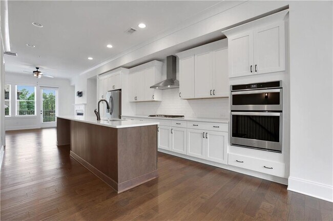 Building Photo - 6651 Sterling Dr