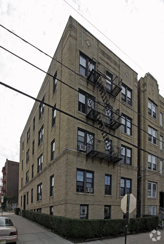 863 Pavonia Ave, Jersey City, NJ 07306 Apartments in Jersey City, NJ
