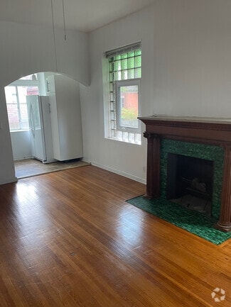Building Photo - 229 S Fairmount St