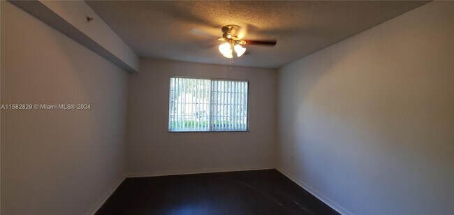 Building Photo - 4151 N Haverhill Rd