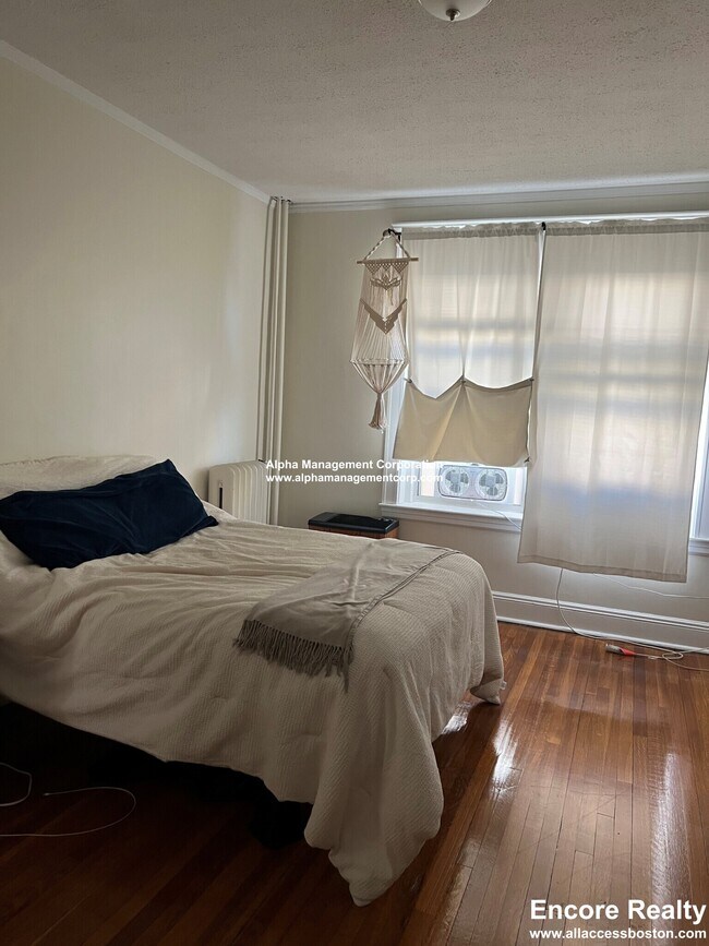 Foto del edificio - 94 Maple St