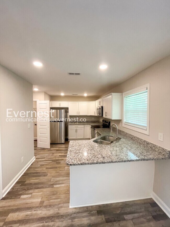 Foto del edificio - 1267 Kendall Dr