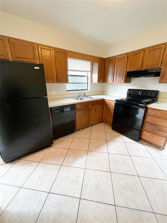 Foto del edificio - 10441 Bridlewood Ave