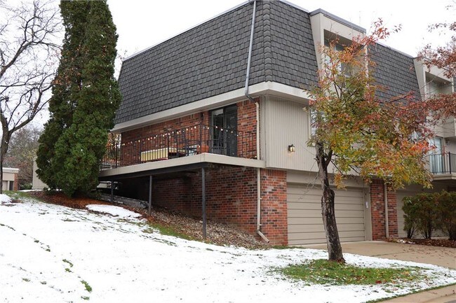 Building Photo - 978 Stratford Ln E
