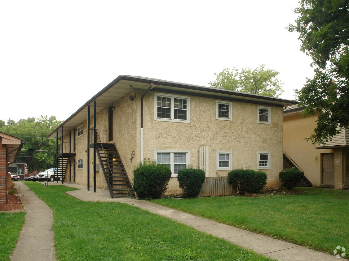 Primary Photo - 55 E Norwich Ave